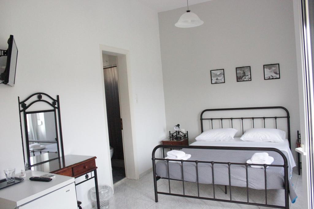 Hotel Delfini Adámas Extérieur photo